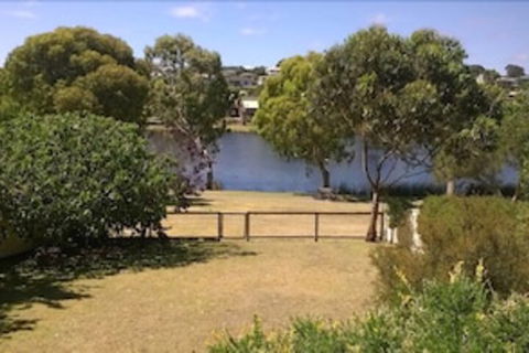 Bluewaters Apartments Ocean Grove - QLD Tourism 3
