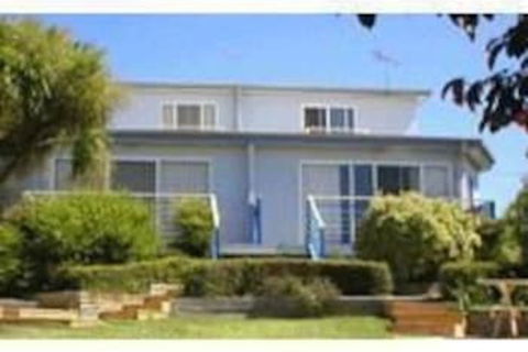 Bluewaters Apartments Ocean Grove - QLD Tourism 0