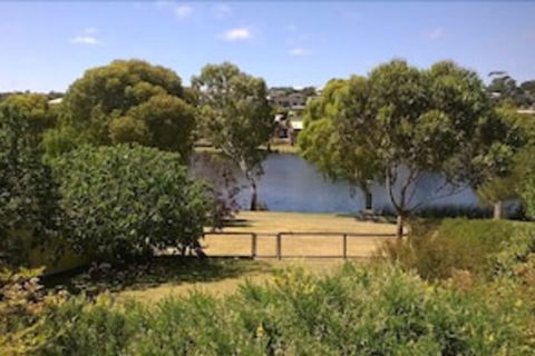 Bluewaters Apartments Ocean Grove - QLD Tourism 1