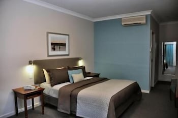 Pastoral Hotel Motel - Queensland Tourism 3