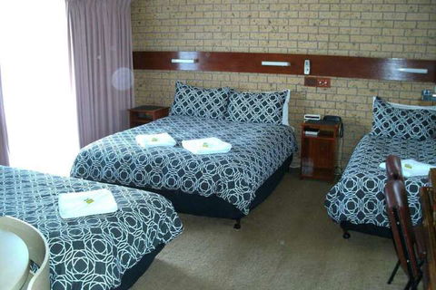 Colac Mid City Motor Inn - QLD Tourism 6