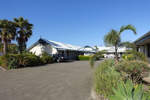 Torquay Tropicana Motel - QLD Tourism 1