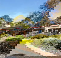 Deakin Geelong Units - QLD Tourism