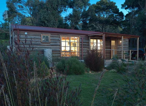 Port Bayou Cottage - QLD Tourism 1