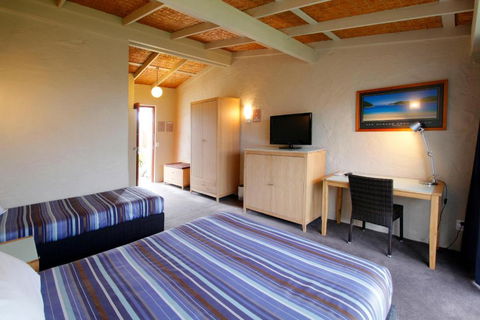 Torquay Hotel / Motel - QLD Tourism 3
