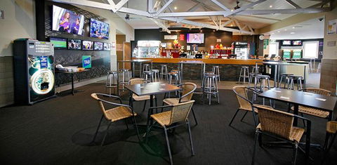 Torquay Hotel / Motel - QLD Tourism 6