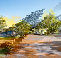 AAOK Lakes Resort  Caravan Park - Queensland Tourism