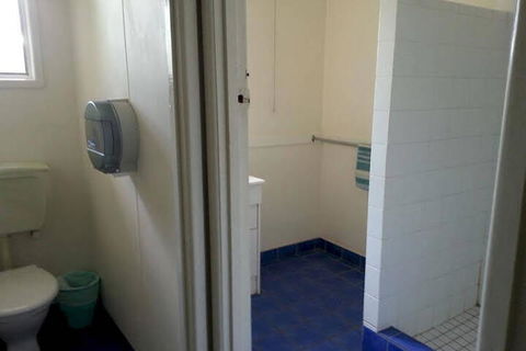 Sandy Court Holiday Units - QLD Tourism 3