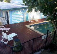 Sandy Court Holiday Units - QLD Tourism