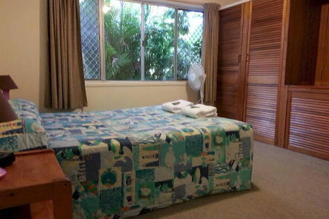Sandy Court Holiday Units - QLD Tourism 2