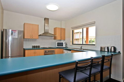 Cosmopolitan Apartments - Queensland Tourism 3