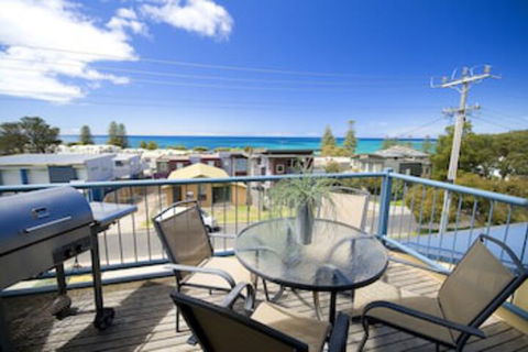 Lorne Ocean Sun Apartments - QLD Tourism 0