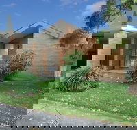 Wattle Holiday Rental - Queensland Tourism