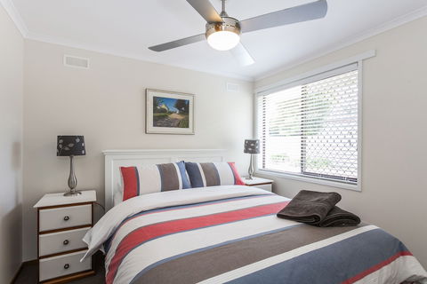 Beachfront Cottages Torquay - QLD Tourism 1