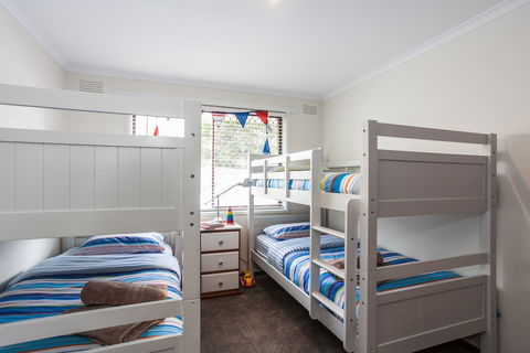 Beachfront Cottages Torquay - QLD Tourism 3