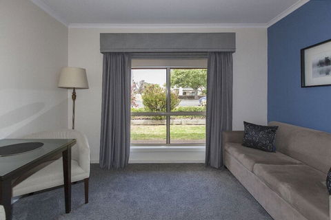 Ararat Motor Inn - Queensland Tourism 7