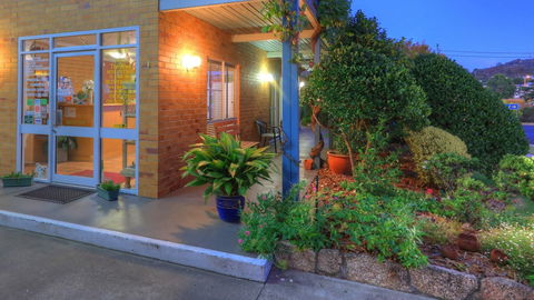 The Vines Motel And Cottages - QLD Tourism 3