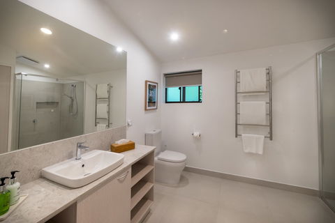 Bright Mystic Valley - QLD Tourism 5