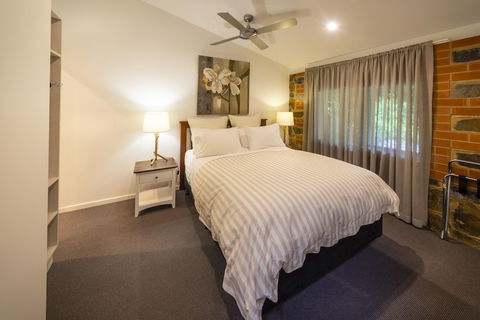 Bright Mystic Valley - QLD Tourism 3