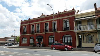 Mandelson's Of Goulburn - QLD Tourism 0