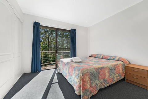 Avoca Beach Hotel - Queensland Tourism 4