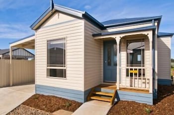 Werribee Short Stay Villas & Accommodation - Queensland Tourism 5