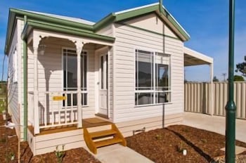Werribee Short Stay Villas & Accommodation - Queensland Tourism 6