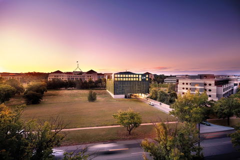 Little National Hotel Canberra - Queensland Tourism 2