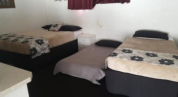 Siesta Villa Motel - Queensland Tourism 0