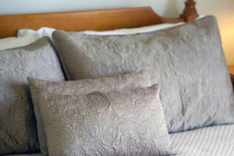 Mystery Bay Cottages - QLD Tourism 3