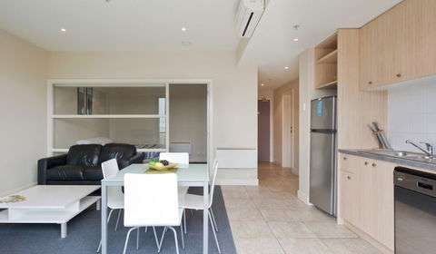 The Waterfront Apartments, Geelong - Queensland Tourism 2