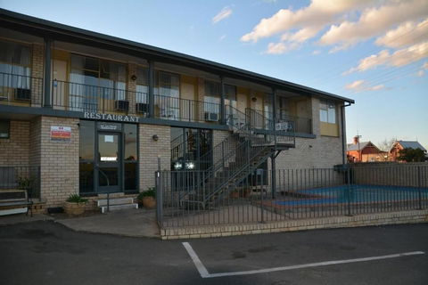 Adrian Motel - Queensland Tourism 1