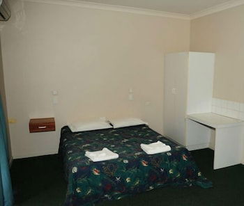 Hotel Allen - QLD Tourism 1