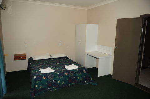 Hotel Allen - QLD Tourism 3