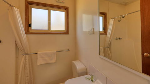 Cobar Caravan Park - Queensland Tourism 5