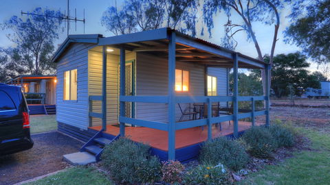 Cobar Caravan Park - Queensland Tourism 0