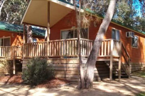 Island View Beach Resort - QLD Tourism 2