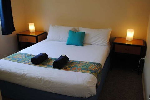Island View Beach Resort - QLD Tourism 6