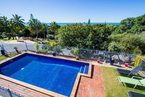Tannum On The Beach Motel - Queensland Tourism 1