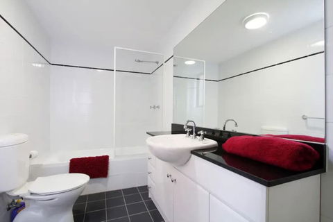 Bondi Beach Garden Apartment - QLD Tourism 2