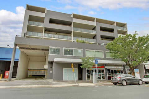 Accommodate Canberra - Braddon 33 - Queensland Tourism 1