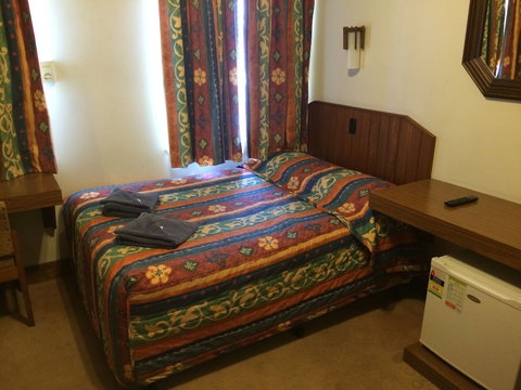 Monarch Motel Hotel - QLD Tourism 2