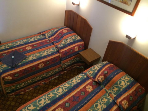 Monarch Motel Hotel - QLD Tourism 0