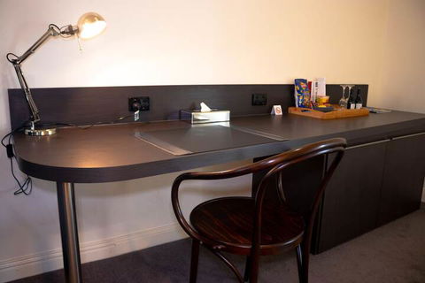 Mount Gambier Hotel - Queensland Tourism 7