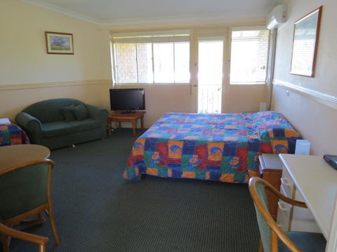 Golfview Lodge - QLD Tourism 2