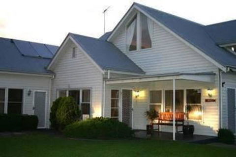 Queenscliff Hotel - Queensland Tourism 4