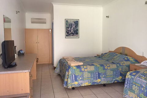 Paraway Motel - QLD Tourism 5