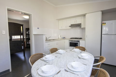 Karrinyup Waters Resort - QLD Tourism 5