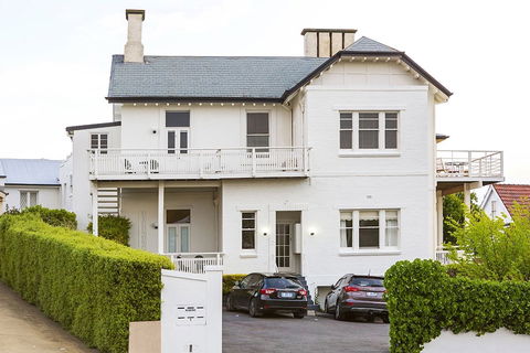 Highbury Apartments - Queensland Tourism 1