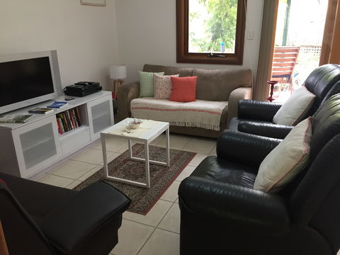 Clarevale Cottage B&B - QLD Tourism 2